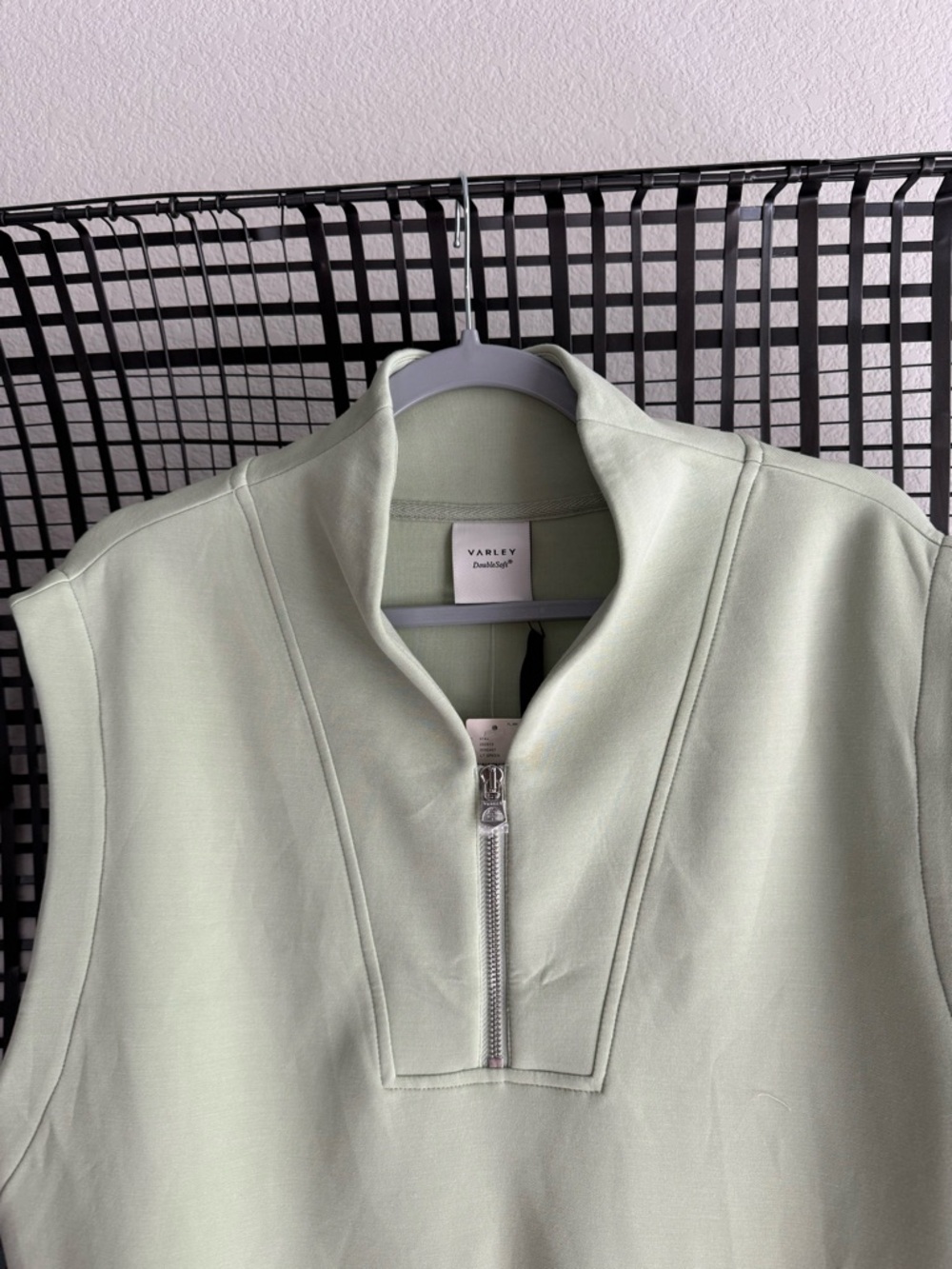 Varley Loretta Half-Zip Sleeveless Sweat - Picture 3 of 6